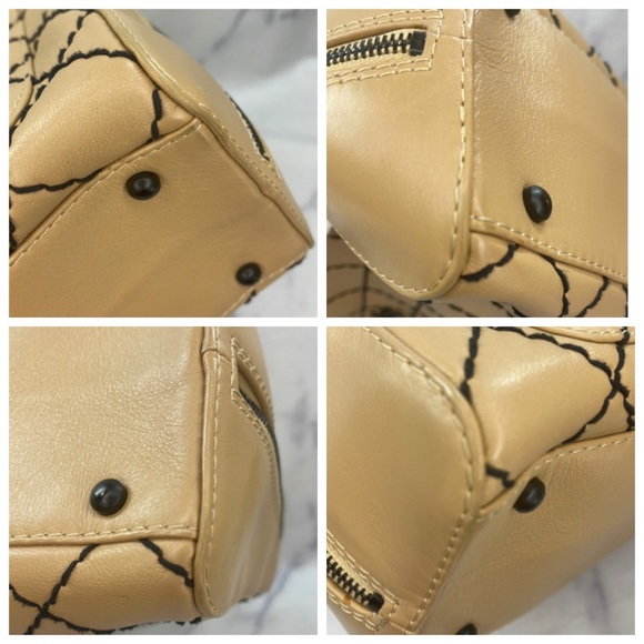 CHANEL Surpique Wild Stitch With Pouch - Picture 13 of 17